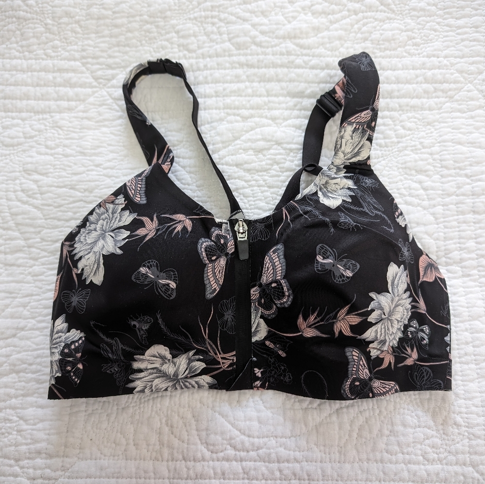 Victoria's Secret Incredible Knockout front-close sports bra, 32D
